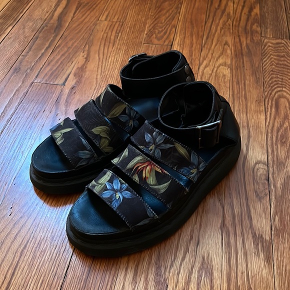 Doc Marten sandals with buckle detail - Picture 2 of 4